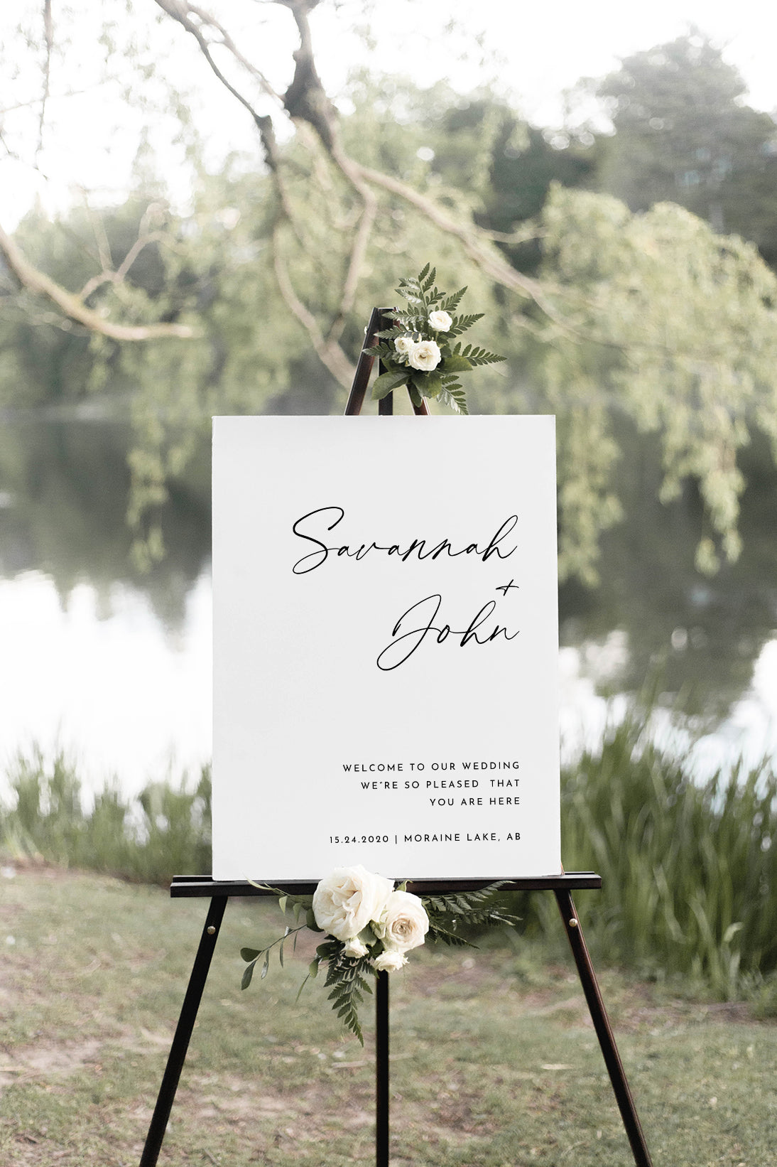 Savannah - Contemporary and Minimalist Wedding Sign
